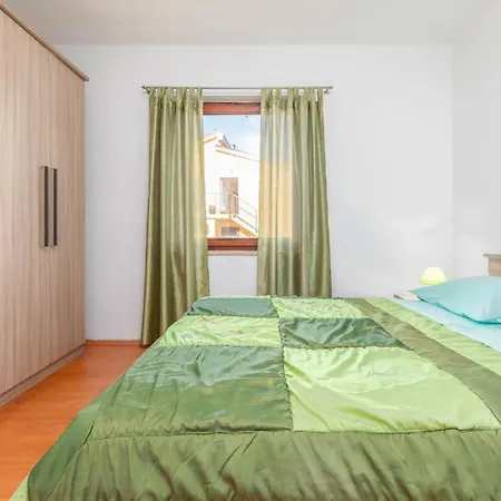 Apartment Ferienwohnung Fur 6 Personen Ca 60 Qm In Sikici, Istrien Istrische Riviera *
