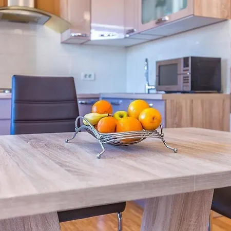 Ferienwohnung Fur 6 Personen Ca 60 Qm In Sikici, Istrien Istrische Riviera Apartment *