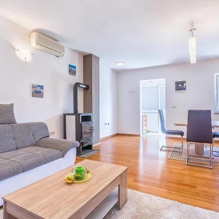 Ferienwohnung Fur 6 Personen Ca 60 Qm In Sikici, Istrien Istrische Riviera * Pula